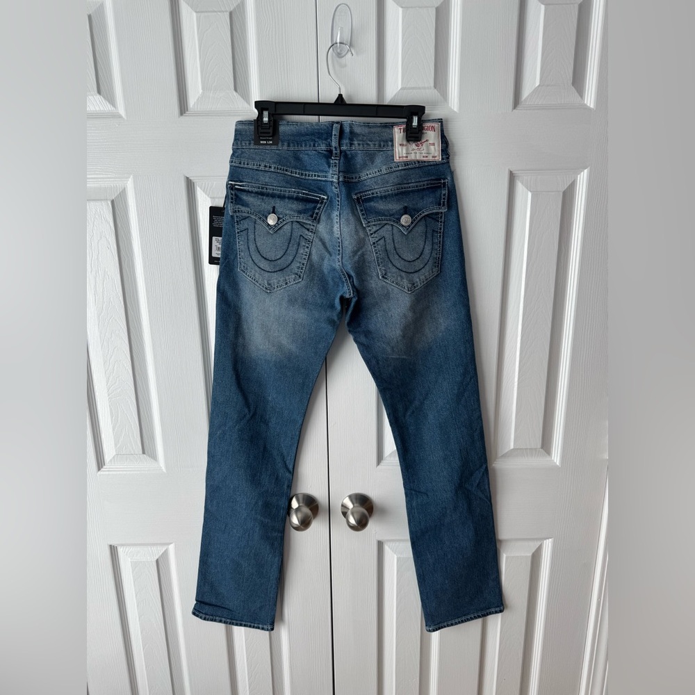 True Religion Medium Wash Contrast Stitch Mid Blue Relaxed Straight Jeans 29x34